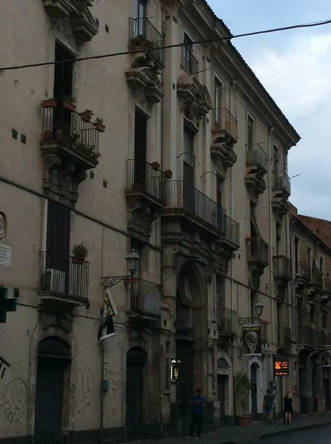 Suite chicca nel cuore del centro storico Aeroporto di Catania Fontana Rossa 0*,  Italia