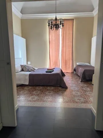 Suite chicca nel cuore del centro storico Catania Appartamento